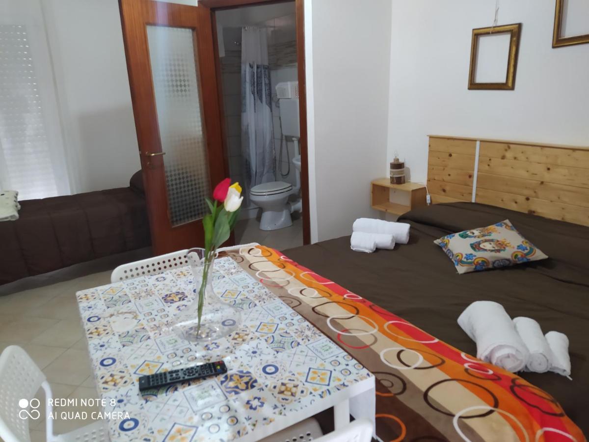 Bed & Breakfast Acquaviva Di Vullo Vincenzo Acquaviva Platani Bagian luar foto