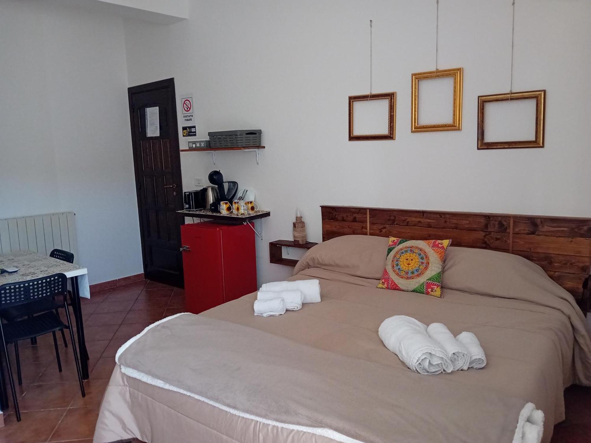 Bed & Breakfast Acquaviva Di Vullo Vincenzo Acquaviva Platani Ruang foto