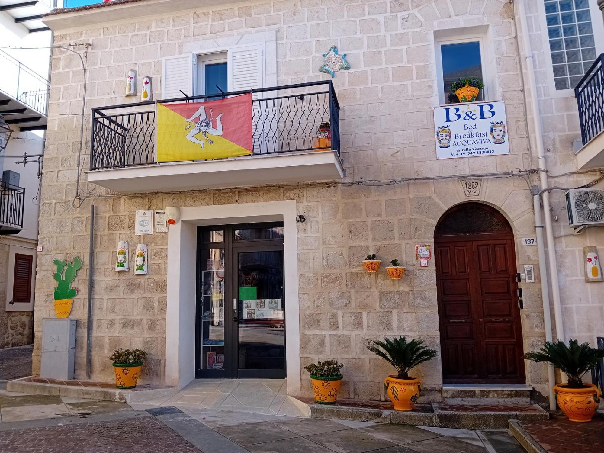 Bed & Breakfast Acquaviva Di Vullo Vincenzo Acquaviva Platani Bagian luar foto